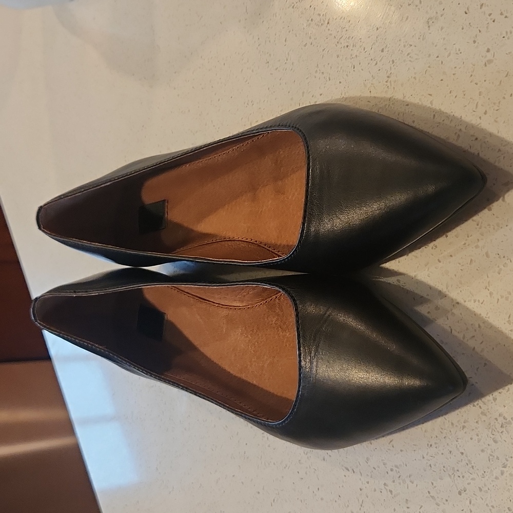 NEW FRYE SIENNA POINTED TOE FLATS